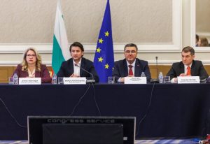 Китай повишава тавана за отпускане на заеми в чужбина за чуждестранни банки, за да подкрепи глобалната експанзия на фирмите