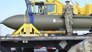 Министърът на младежта и спорта Димитър Илиев откри нов закрит тенис корт в Радомир