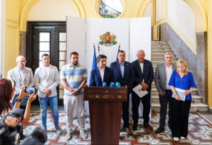 Министър Адемов: От 1 юли пенсиите се увеличават със 7,8%