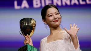 Община Костинброд удостои с почетен знак мъжете, проявили храброст в борбата с горящите автобуси