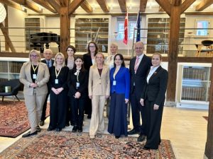 Министър Гуцанов участва в откриването на паметник на Никола Вапцаров