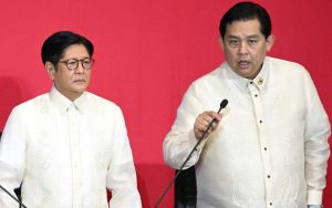 Китайската ракета Long March-8 изстрелва нови интернет сателити