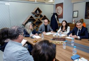 Държавата и бизнесът синхронизират действията си за успешен летен туристически сезон